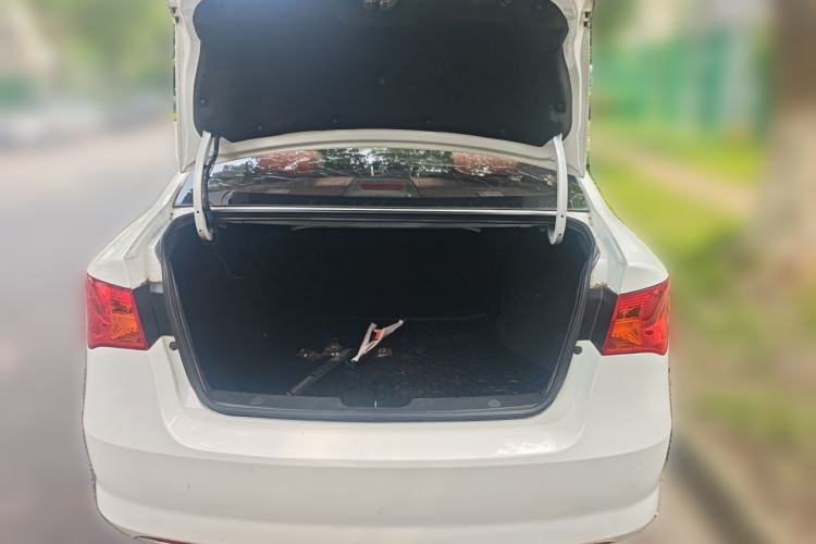 Used Roewe 350 2014 1.5L Manual Xunchi Edition Trunk