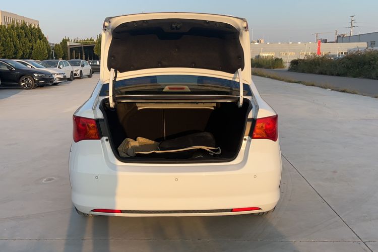 Used Roewe 350 2014 1.5L Manual Swift Edition Trunk