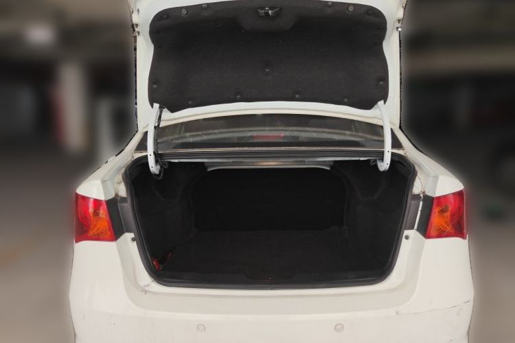 Used Roewe 350 2014 1.5L Automatic Xunda Edition Trunk