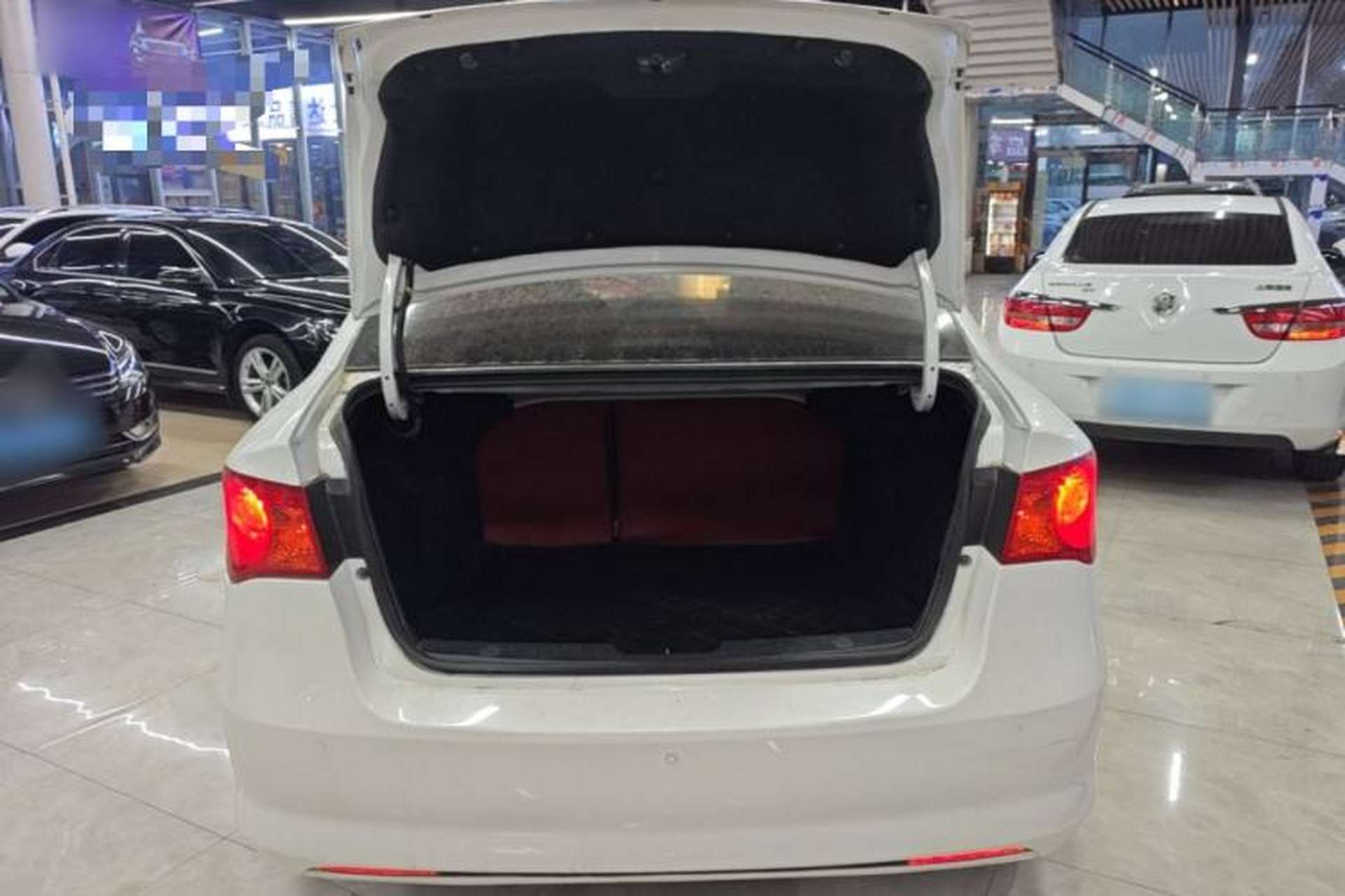 Used Roewe 350 2014 1.5L Manual Swift Edition Trunk