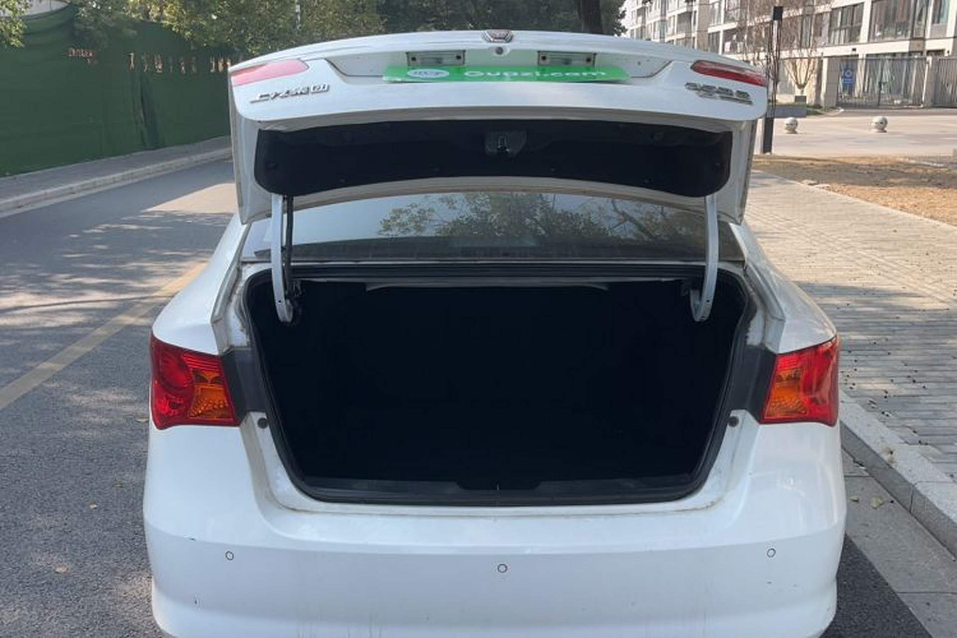 Used Roewe 350 2014 1.5L Automatic Xunyue Version Trunk