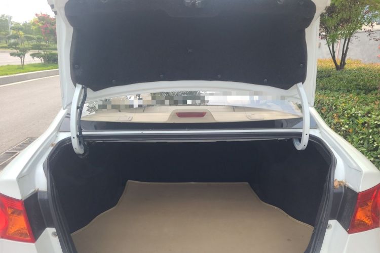Used Roewe 350 2014 1.5L Manual Xunchi Edition Trunk