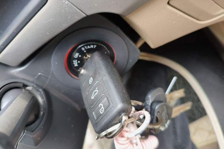Used Roewe 350 2014 1.5L Automatic Xunda Edition Vehicle Key