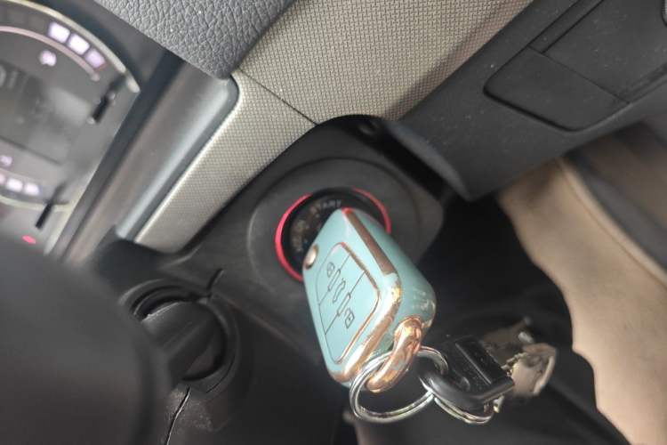 Used Roewe 350 2014 1.5L Manual Swift Edition Vehicle Key