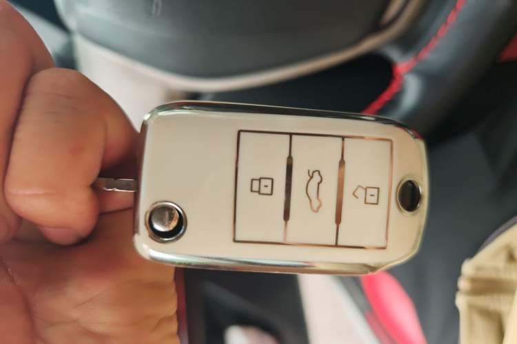 Used Roewe 350 2014 1.5L Automatic Xunda Edition Vehicle Key