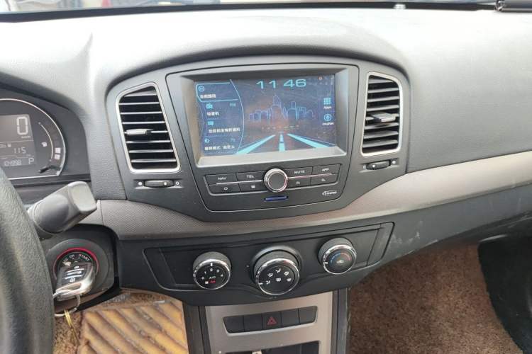 Used Roewe 350 2014 1.5L Automatic Xunyue Version Audio And AC Panel