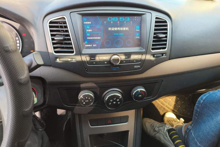 Used Roewe 350 2014 1.5L Automatic Xunyue Version Audio And AC Panel
