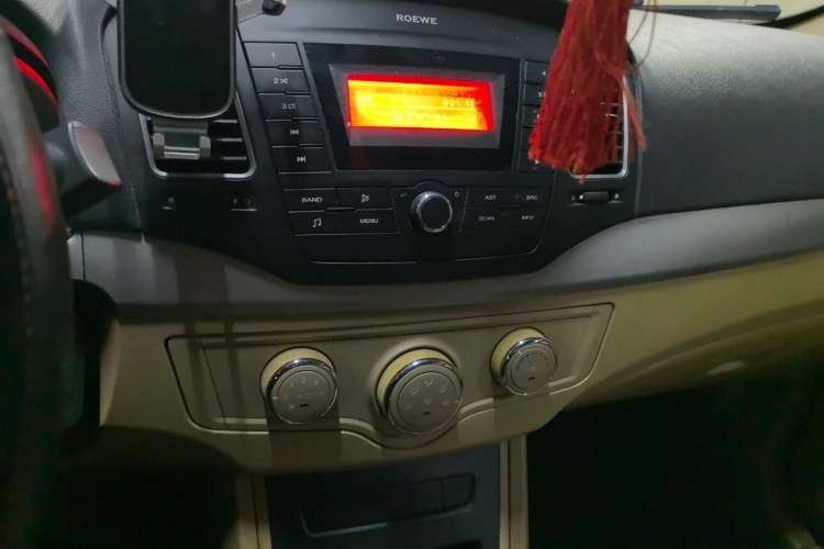 Used Roewe 350 2014 1.5L Manual Xunchi Edition Audio And AC Panel
