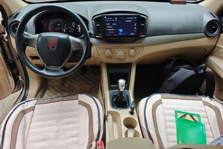 Used Roewe 350 2014 1.5L Manual Xunchi Edition Center Console