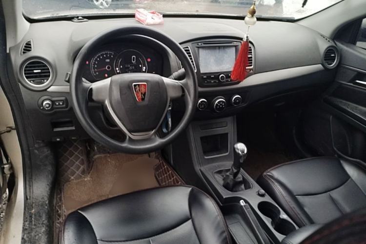 Used Roewe 350 2014 1.5L Manual Xunchi Edition Center Console