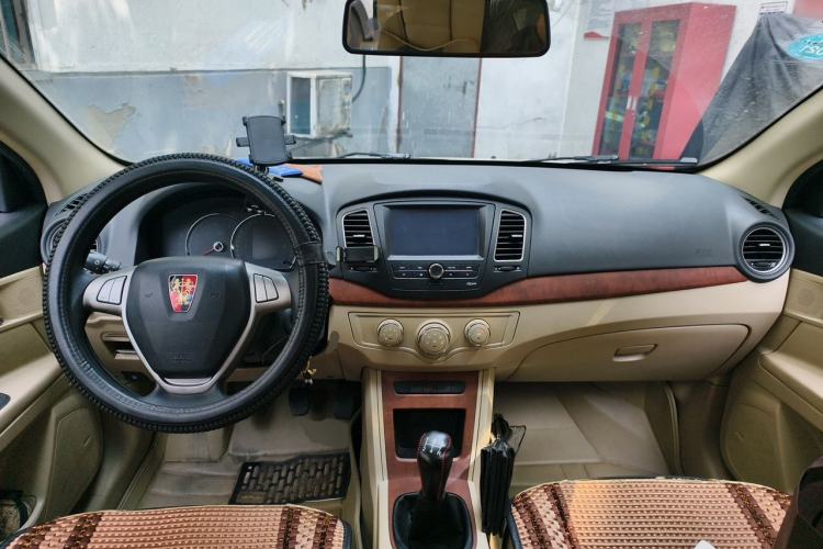 Used Roewe 350 2014 1.5L Manual Swift Edition Center Console