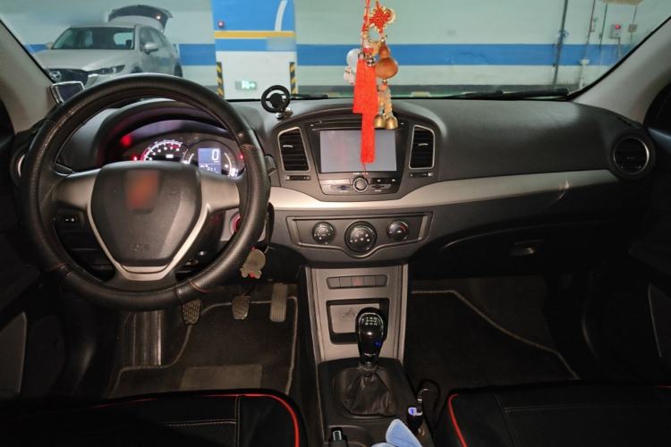 Used Roewe 350 2014 1.5L Manual Xunchi Edition Center Console