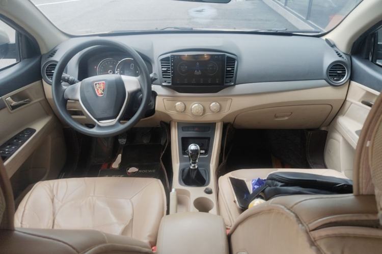 Used Roewe 350 2014 1.5L Manual Xunchi Edition Center Console