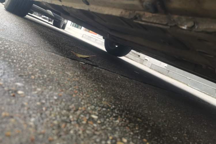Used Roewe 350 2014 1.5L Manual Xunchi Edition Chassis Front Right