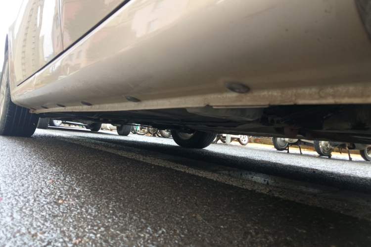 Used Roewe 350 2014 1.5L Manual Xunchi Edition Chassis Rear Left