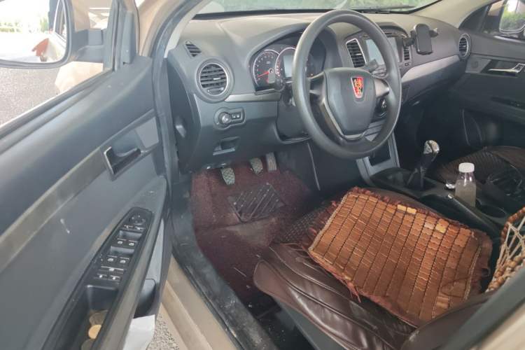Used Roewe 350 2014 1.5L Manual Xunchi Edition Driver Seat