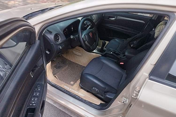 Used Roewe 350 2014 1.5L Manual Swift Edition Driver Seat