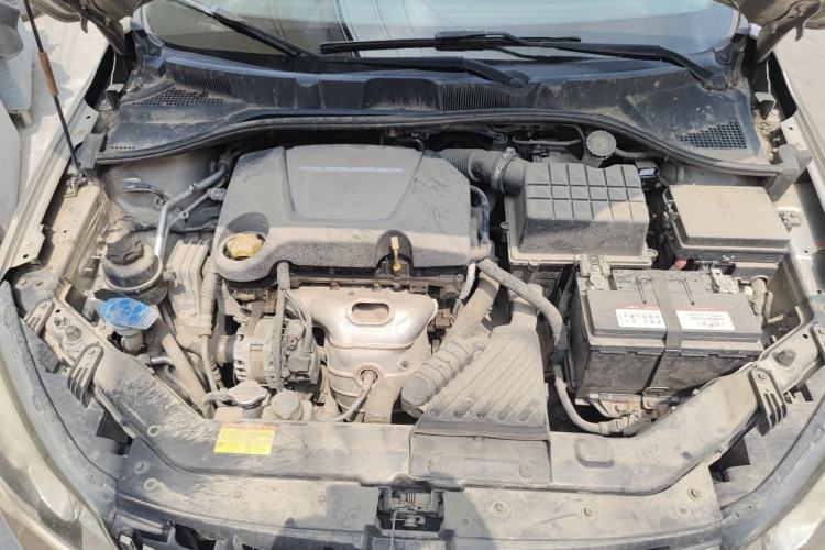 Used Roewe 350 2014 1.5L Automatic Xunyue Version Engine Bay