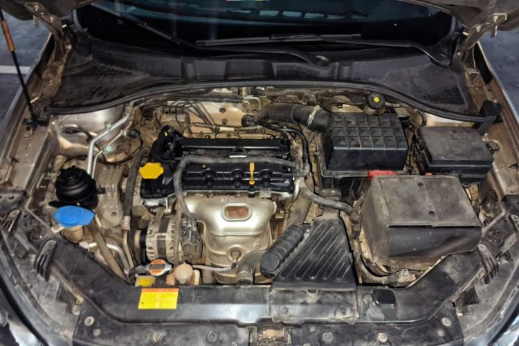 Used Roewe 350 2014 1.5L Automatic Xunda Edition Engine Bay