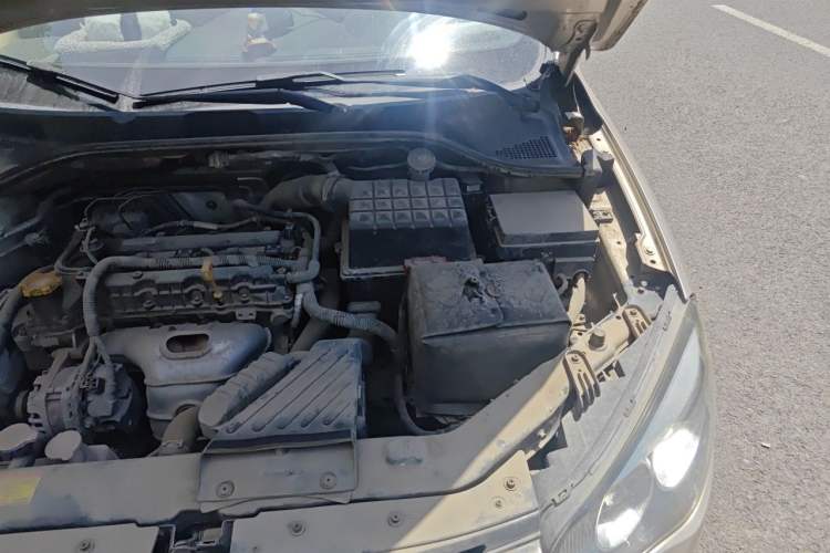 Used Roewe 350 2014 1.5L Automatic Xunda Edition Engine Bay Left
