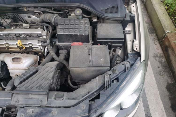 Used Roewe 350 2014 1.5L Automatic Xunyue Version Engine Bay Left
