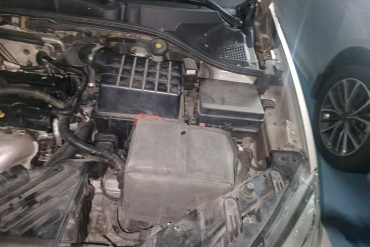 Used Roewe 350 2014 1.5L Automatic Xunyue Version Engine Bay Left