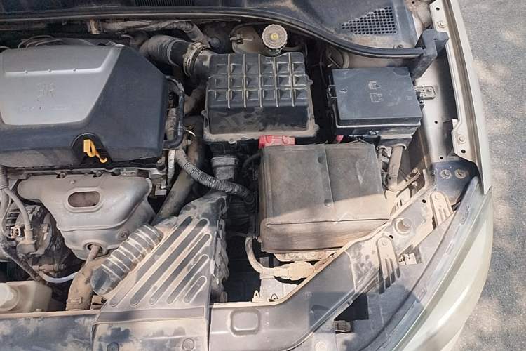 Used Roewe 350 2014 1.5L Manual Swift Edition Engine Bay Left