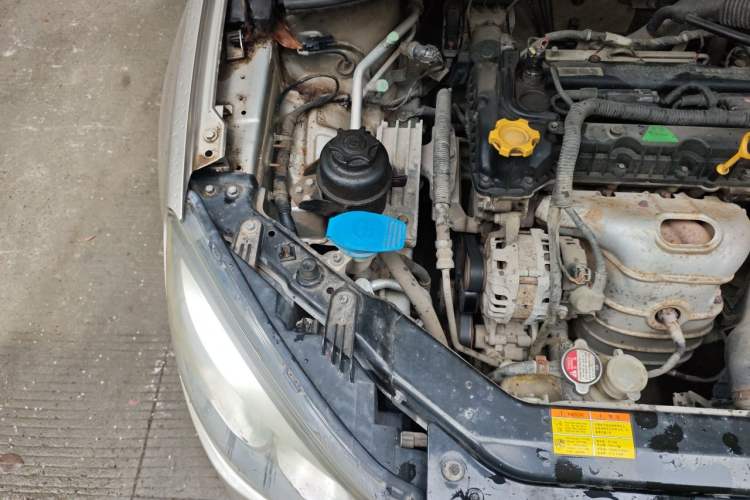 Used Roewe 350 2014 1.5L Manual Xunchi Edition Engine Bay Right