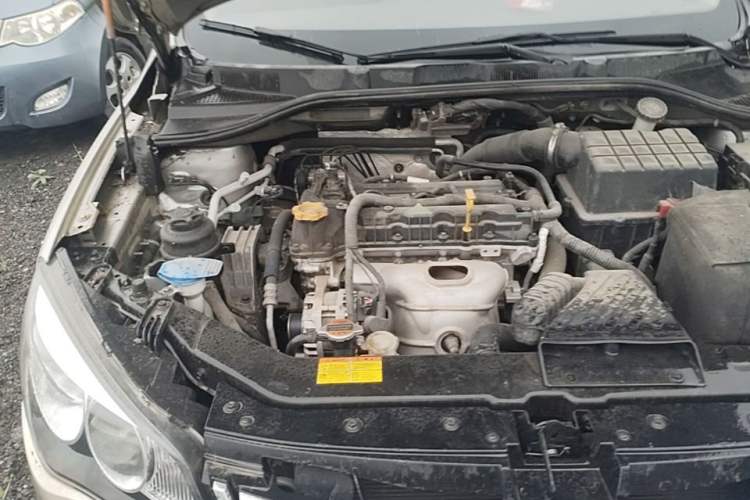 Used Roewe 350 2014 1.5L Manual Xunchi Edition Engine Bay Right