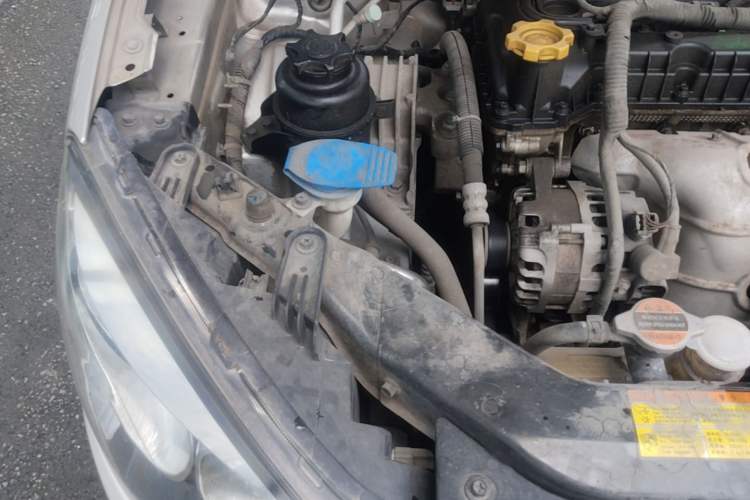 Used Roewe 350 2014 1.5L Manual Xunchi Edition Engine Bay Right