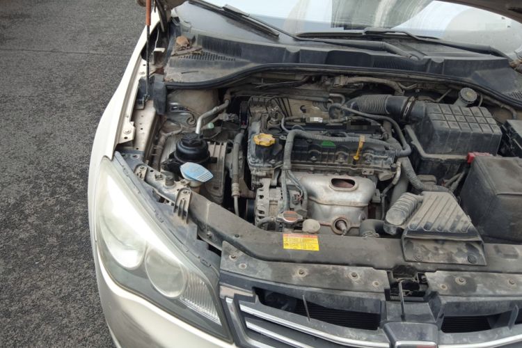 Used Roewe 350 2014 1.5L Manual Xunchi Edition Engine Bay Right