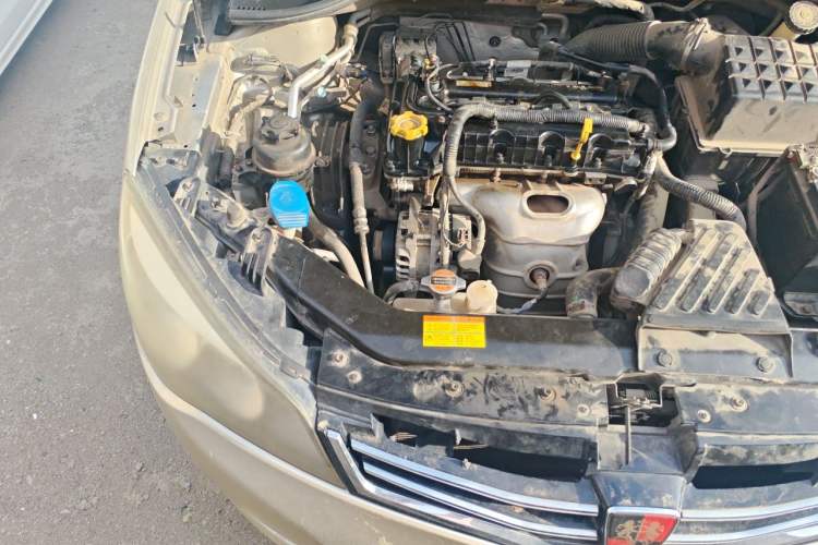 Used Roewe 350 2014 1.5L Automatic Xunyue Version Engine Bay Right