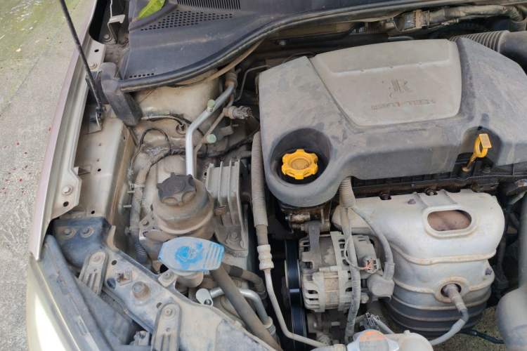 Used Roewe 350 2014 1.5L Manual Swift Edition Engine Bay Right