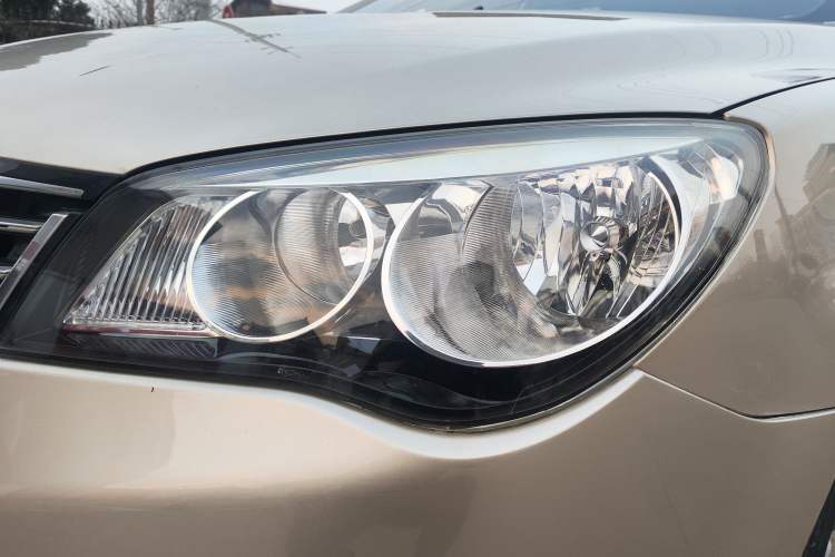 Used Roewe 350 2014 1.5L Automatic Xunda Edition Exterior 2