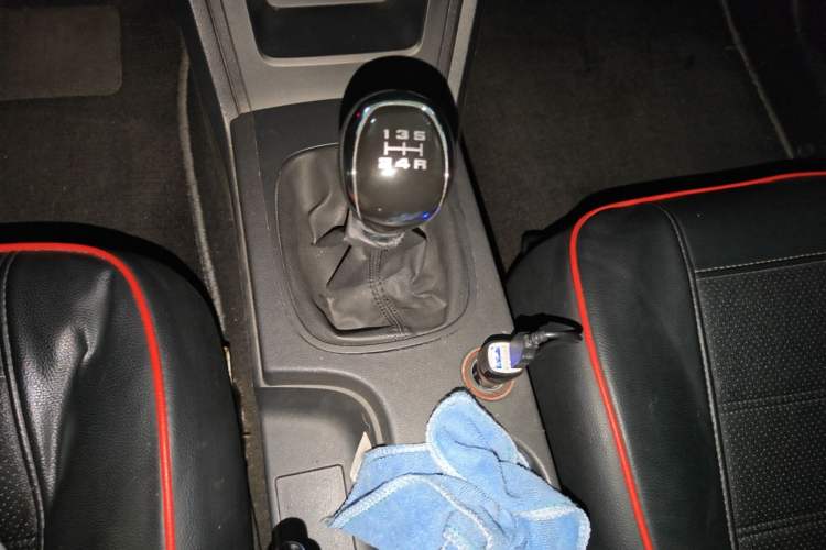 Used Roewe 350 2014 1.5L Manual Xunchi Edition Gear Lever