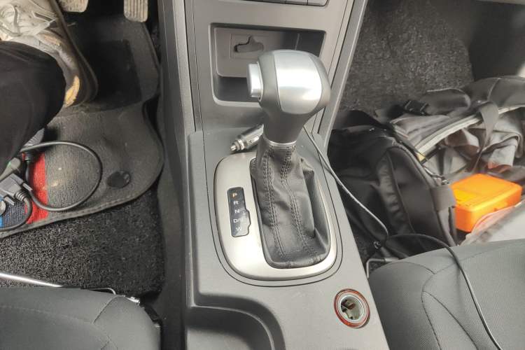 Used Roewe 350 2014 1.5L Automatic Xunda Edition Gear Lever