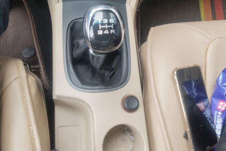 Used Roewe 350 2014 1.5L Manual Xunchi Edition Gear Lever