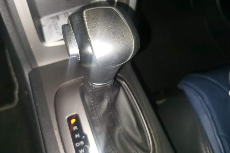 Used Roewe 350 2014 1.5L Automatic Xunyue Version Gear Lever