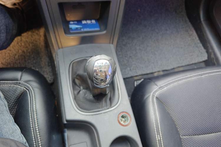 Used Roewe 350 2014 1.5L Manual Xunchi Edition Gear Lever