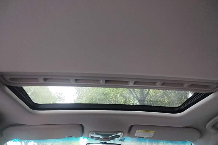 Used Roewe 350 2014 1.5L Manual Swift Edition Headliner