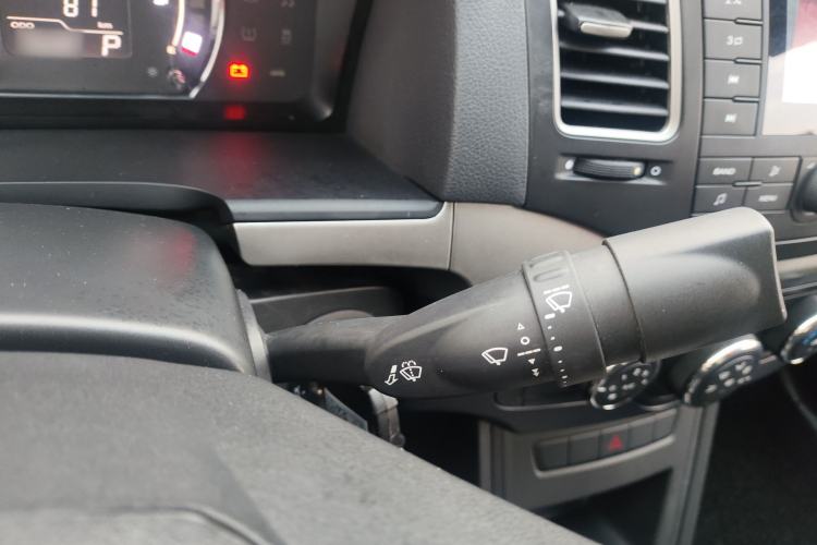 Used Roewe 350 2014 1.5L Automatic Xunda Edition Interior 6