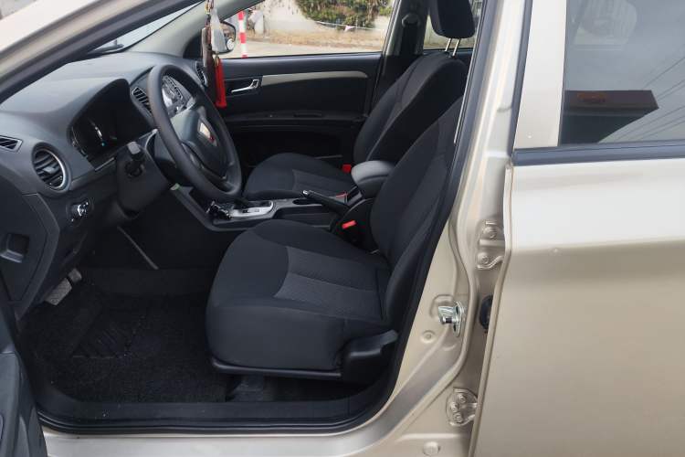 Used Roewe 350 2014 1.5L Automatic Xunda Edition Interior 8