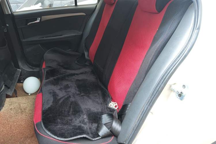 Used Roewe 350 2014 1.5L Automatic Xunyue Version Left Rear Seat