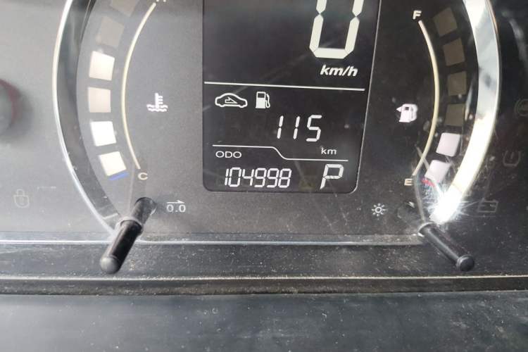 Used Roewe 350 2014 1.5L Automatic Xunyue Version Odometer Close Up