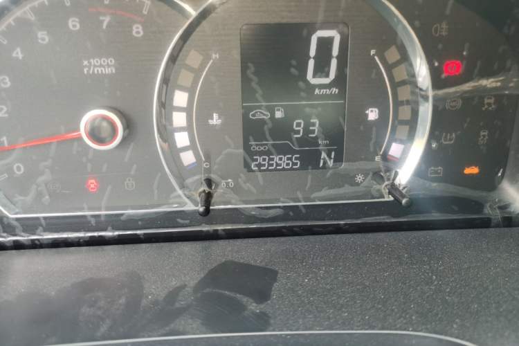 Used Roewe 350 2014 1.5L Automatic Xunyue Version Odometer Close Up
