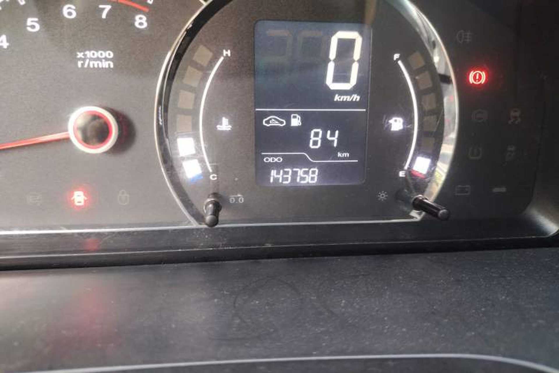 Used Roewe 350 2014 1.5L Manual Xunchi Edition Odometer Close Up