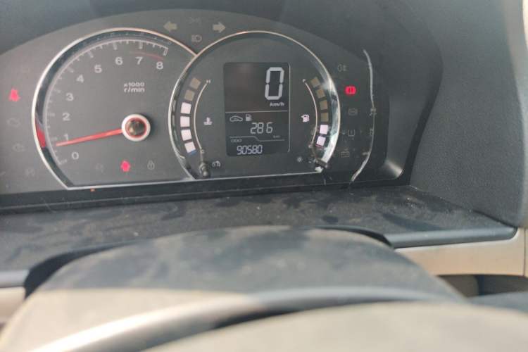 Used Roewe 350 2014 1.5L Manual Xunchi Edition Odometer Close Up