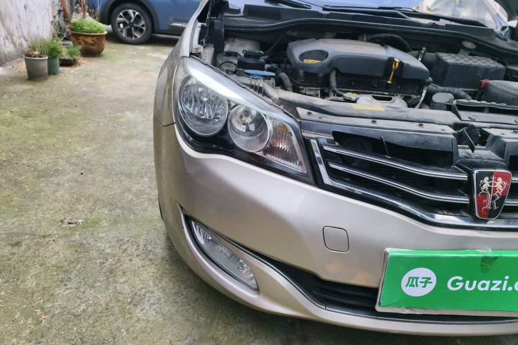Used Roewe 350 2014 1.5L Manual Swift Edition Right Front Headlight