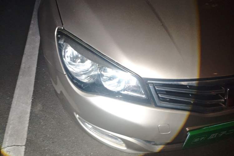 Used Roewe 350 2014 1.5L Automatic Xunyue Version Right Front Headlight