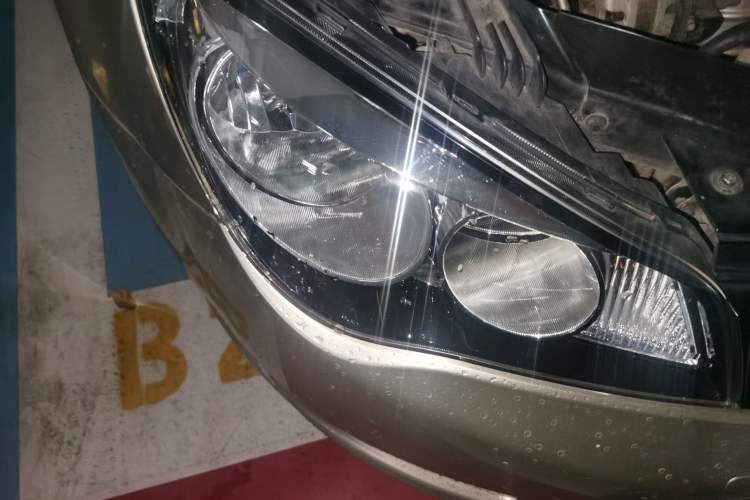 Used Roewe 350 2014 1.5L Automatic Xunyue Version Right Front Headlight